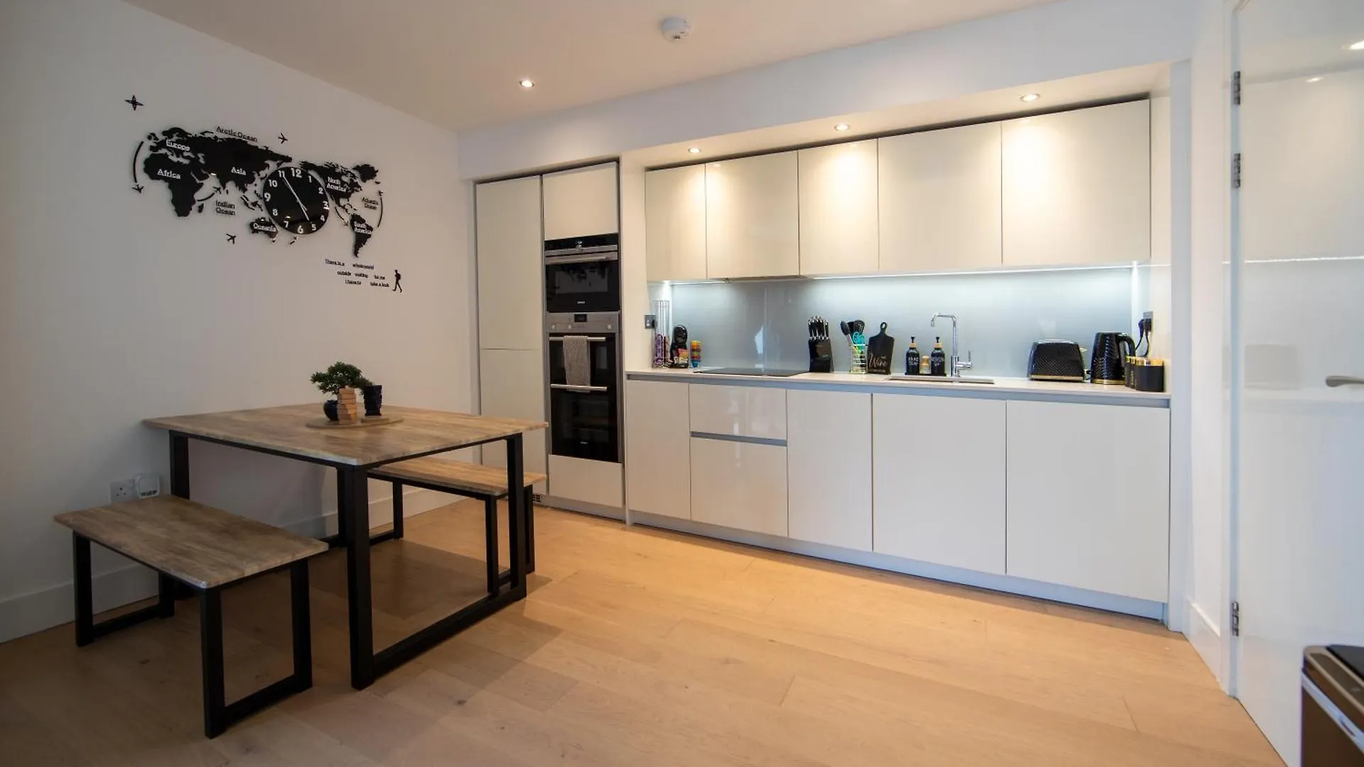 Heathrow Haven Apartamento Yiewsley 0*,  Reino Unido